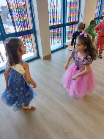 inbound8319097550695077579