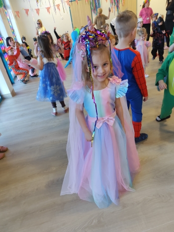 inbound4077357398790406578