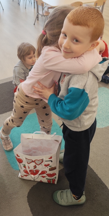 inbound7075740905354361776