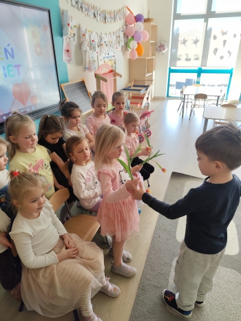 inbound448235565984637952