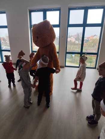 inbound7792400441925190625